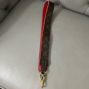 Authentic Louis Vuitton monogram reversible Bandouilete or shoulder strap w/box!